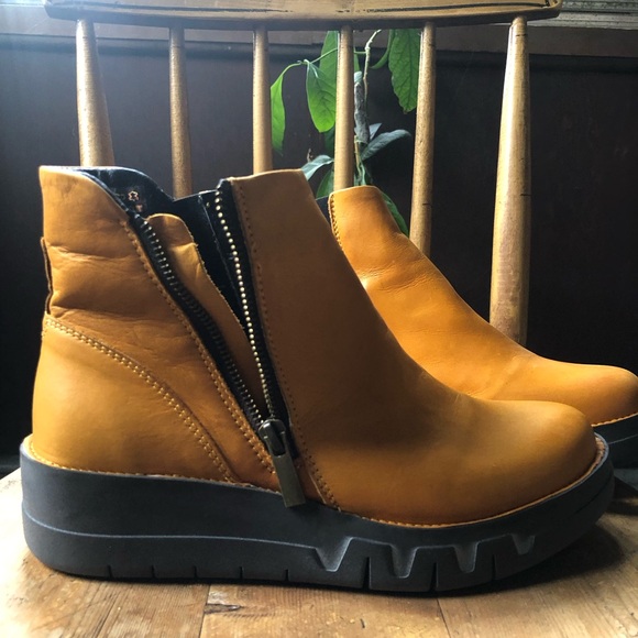 Mix Mooz Mustard/ Orange leather Lass Boots - Picture 1 of 6